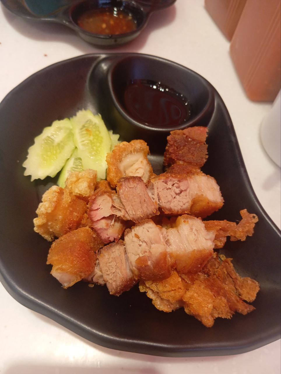 หมูกรอบ