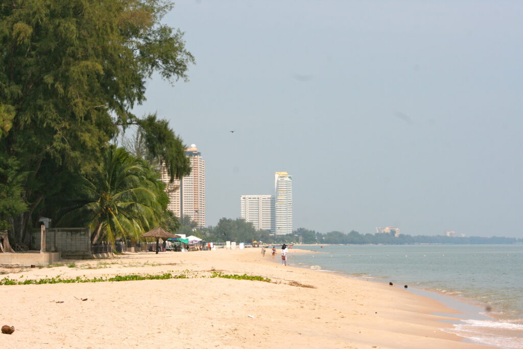 Cha_am_beach